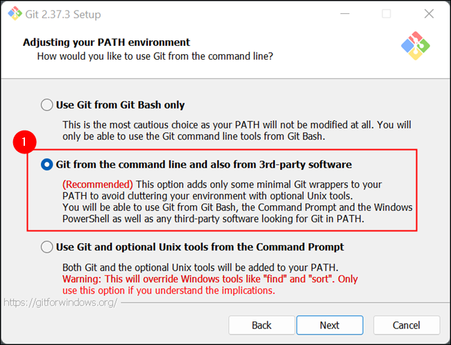 Обязательно выберите параметр, добавляющий Git в системный PATH.