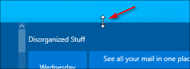 Курсор мыши со стрелкой изменения размера в Windows 10 над меню 