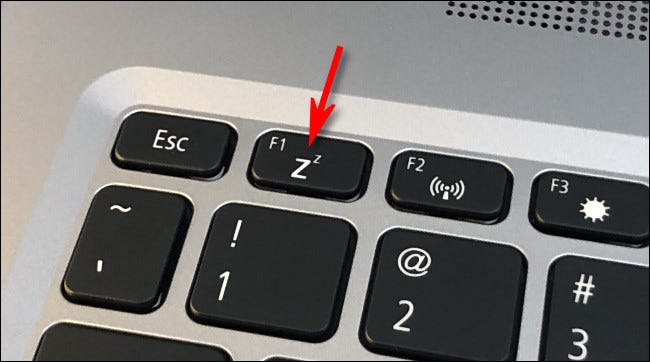 Нажмите клавишу спящего режима или кнопку на устройстве Winodws 11, чтобы перевести его в спящий режим.